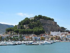 Blick auf die alte Burganlage Denia Spanien